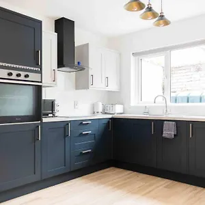  Apartment Charming 3 Bedroom Townhouse