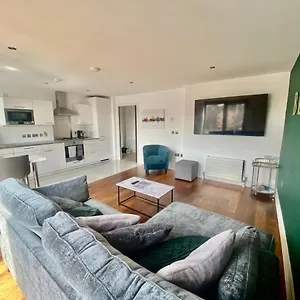  Apartment Amazing City Centre 1 Bedroom With Balcony Lgbtq Friendly