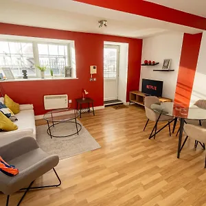 cozy-and-modern-2-bed-apartment.cardiffhotelswales.com/